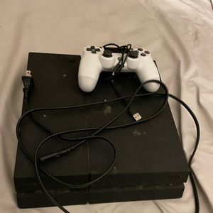 ps4 1tb with controller and 100* games, comes with cables